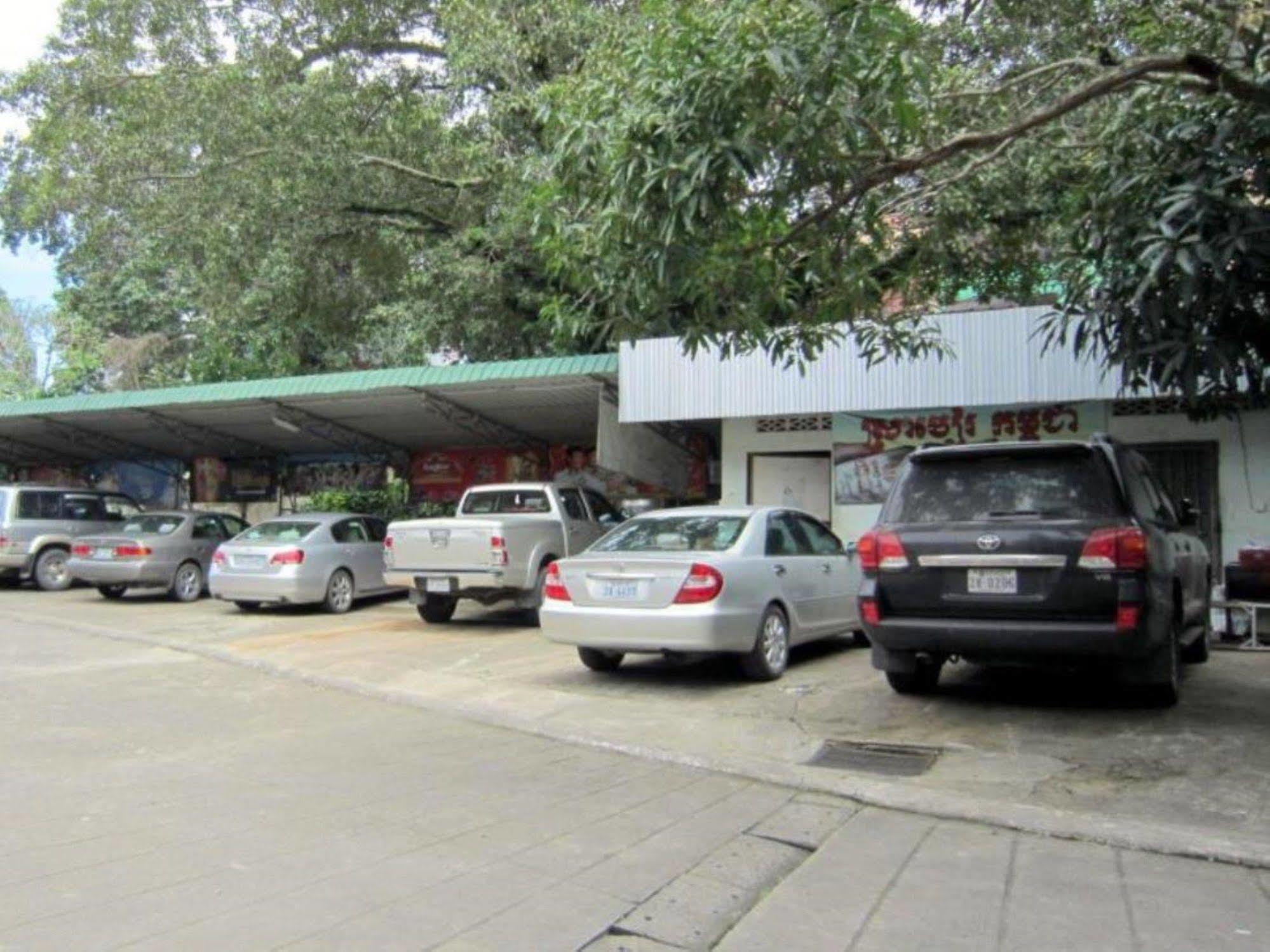 New Beach Hotel Sihanoukville Exterior foto