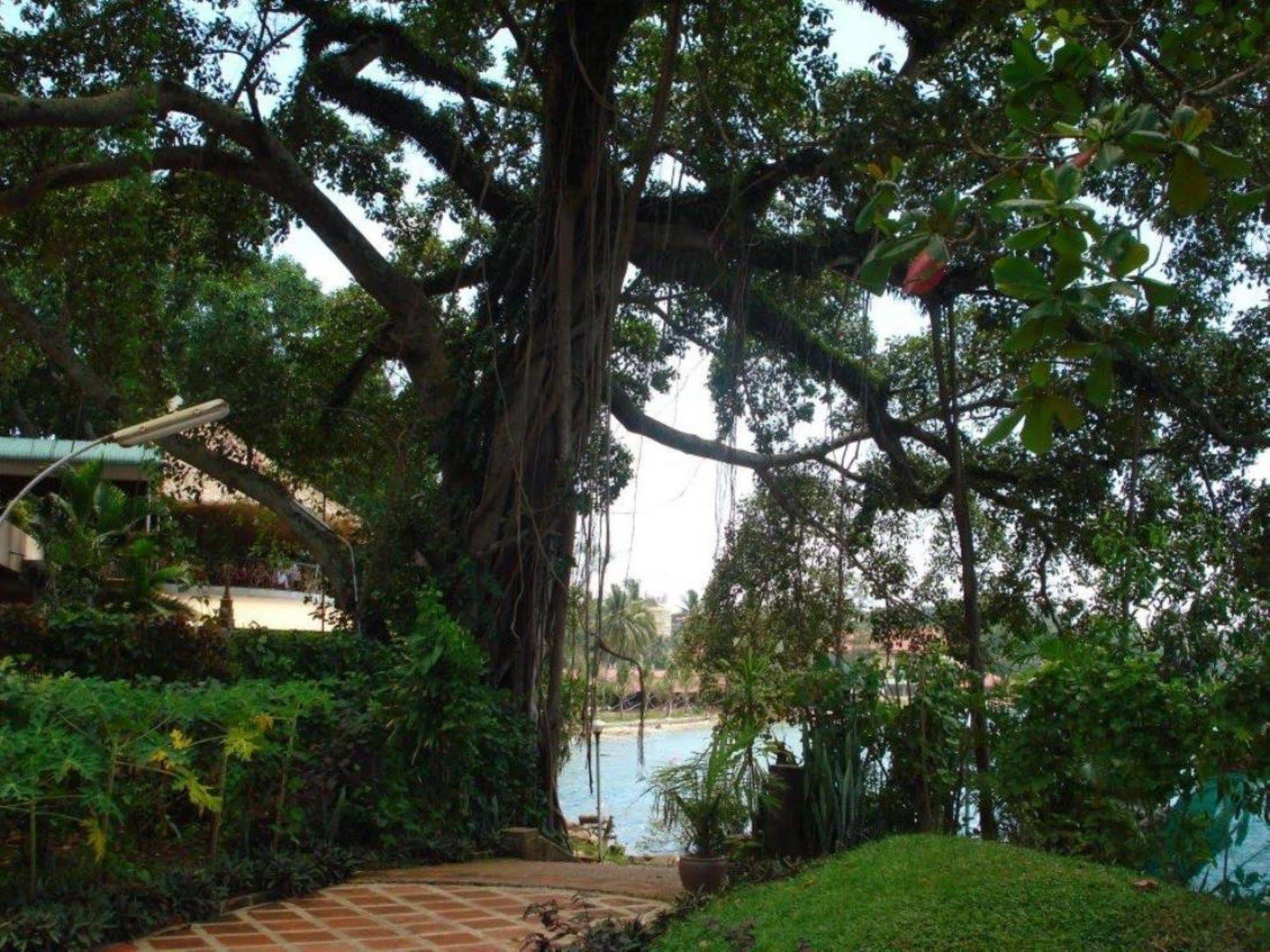 New Beach Hotel Sihanoukville Exterior foto