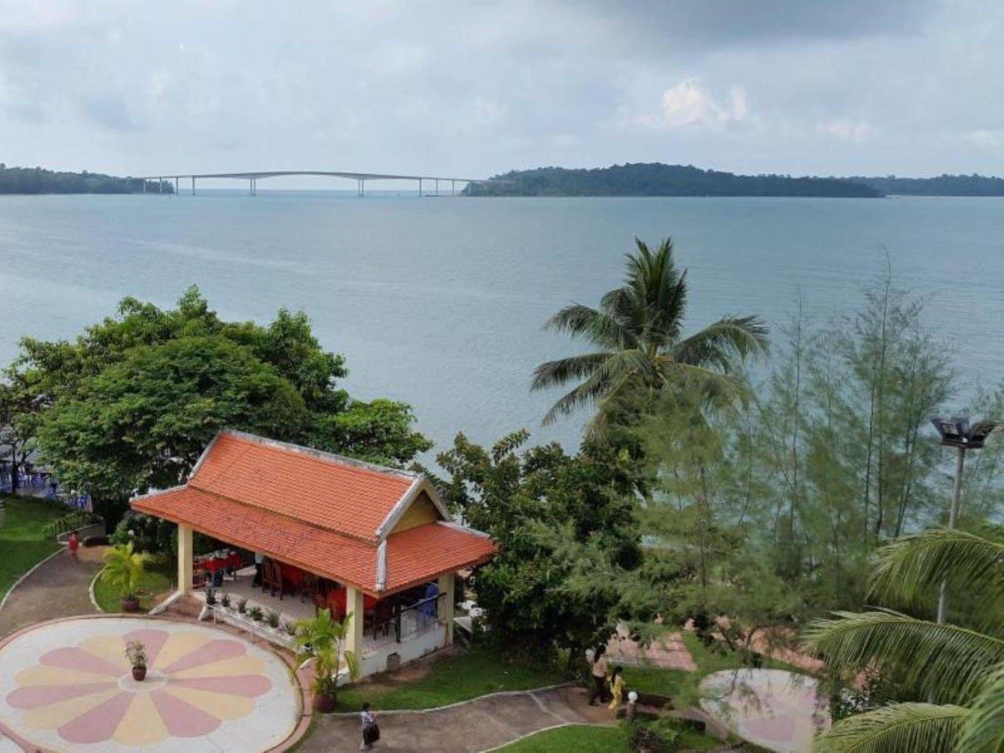 New Beach Hotel Sihanoukville Exterior foto