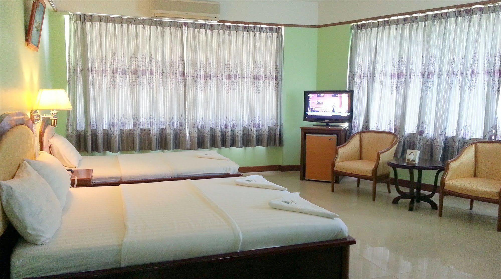 New Beach Hotel Sihanoukville Exterior foto